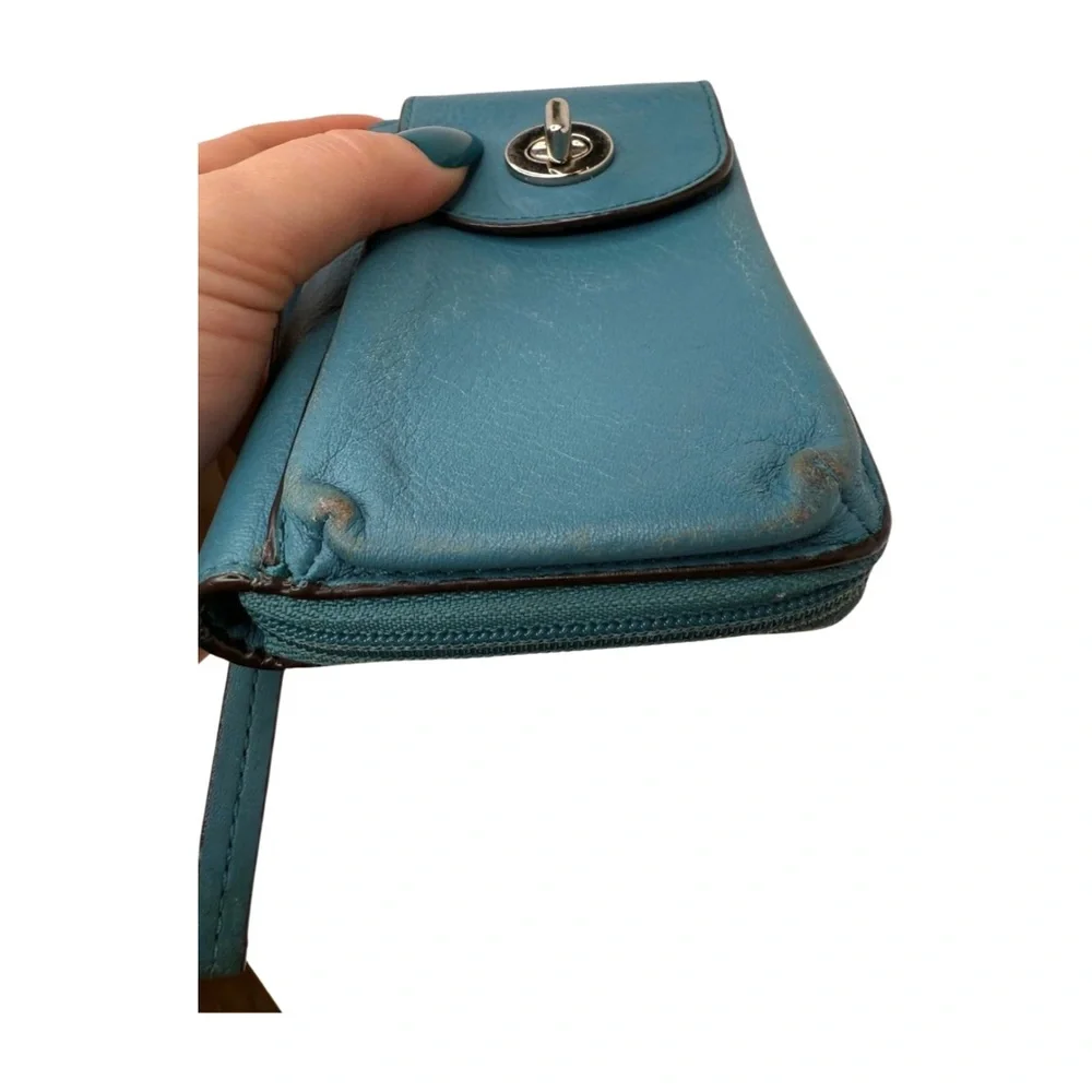 Coach Teal Blue Leather Turnlock Wristlet Wallet Zip Around ID Window